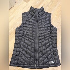North Face Women's Thermoball Trekker Vest - Corporate Issued